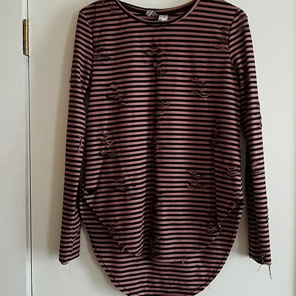 H&m destroyed long sleeve stretch top